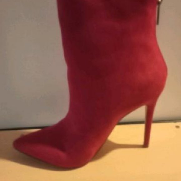 Shoes - Picture 2 of 5